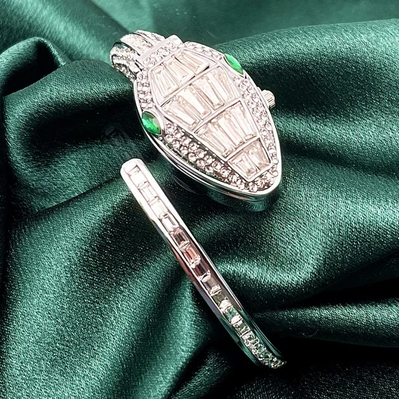 Luxury Women Wrist Watch Snake Shaped Bracelet Diamond Cover Snake Shaped Bracelet Opening Quartz Watch Bracelet Steel Unique