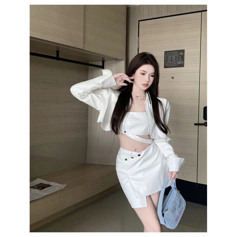 

Lightly Mature Adult Lady Like Woman Elegant Sexy Long-Sleeved Leather Top Skirt Early Autumn New Fashion 、