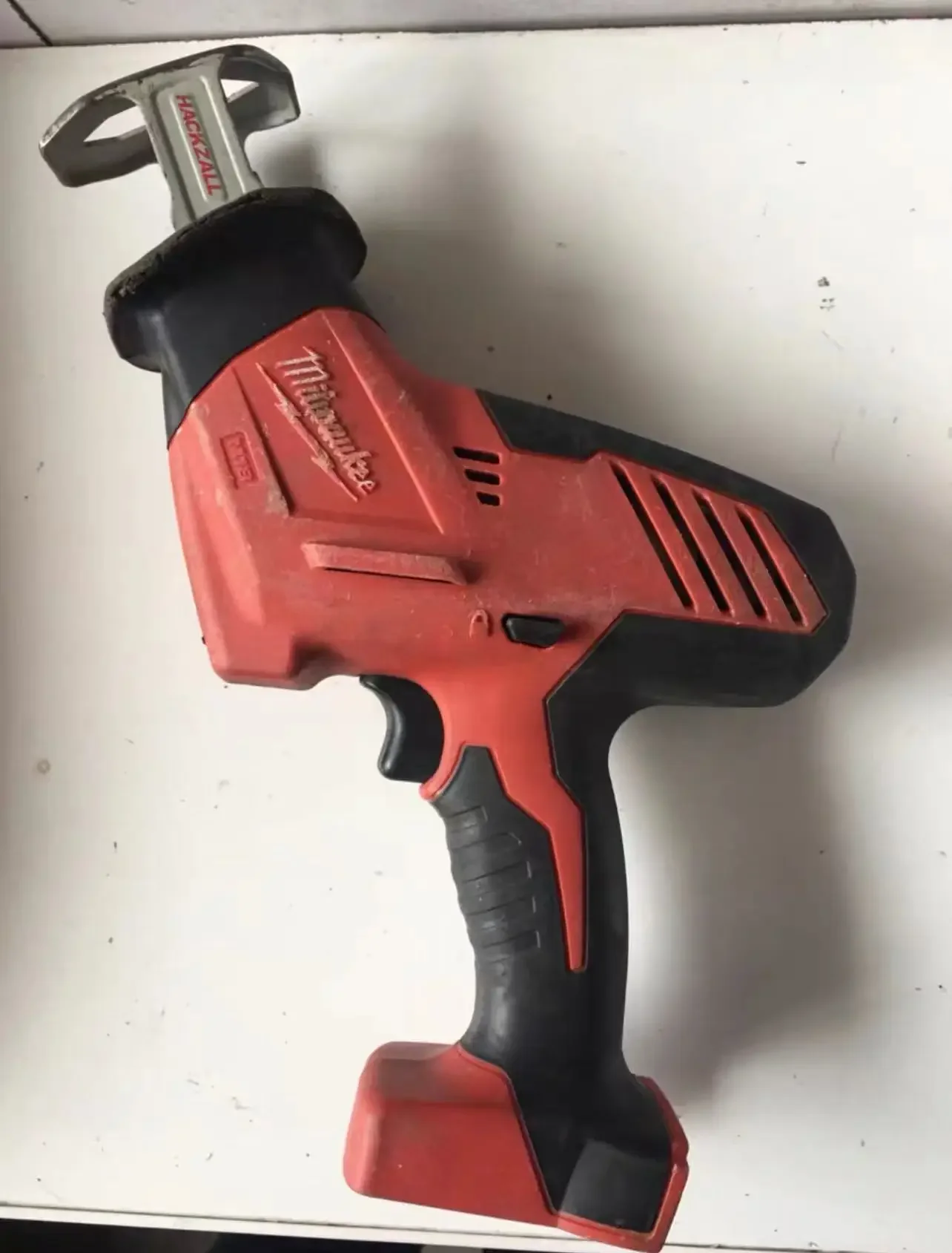 MILWAUKEE 2625-20 M18™ HACKZALL® Recip Saw (Tool Only) .USED.SECOND HAND milwaukee m18™ 2625 20 5 0ah battery hackzall® recip saw used second hand