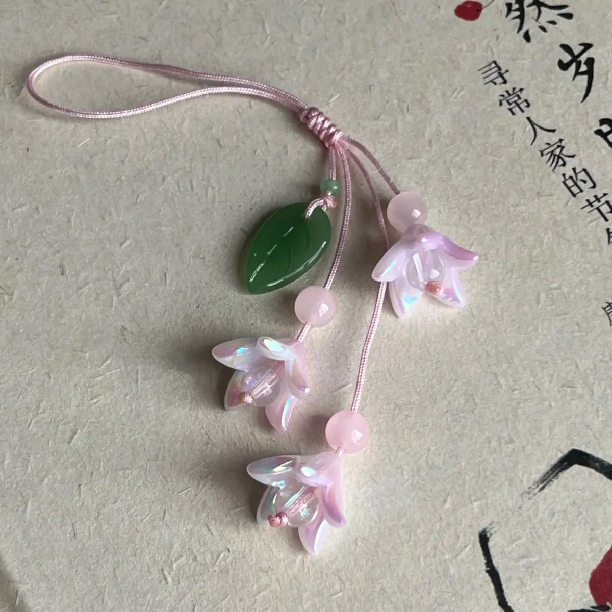 아크릴 백합 휴대폰 펜던트 귀여운 참 장식 핸드메이드 DIY 케이스 아이폰 16 미니 액세서리 한국 카와이 오리지널 키체인