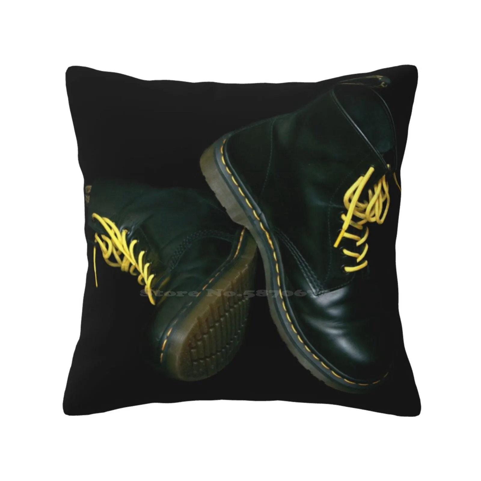 Black Doc Marten Stivali Copricuscino Abbraccio Federa Documenti Dr Doctor Martens Stivali Lacci Giallo Nero Chiave Moda Calzature Fresche