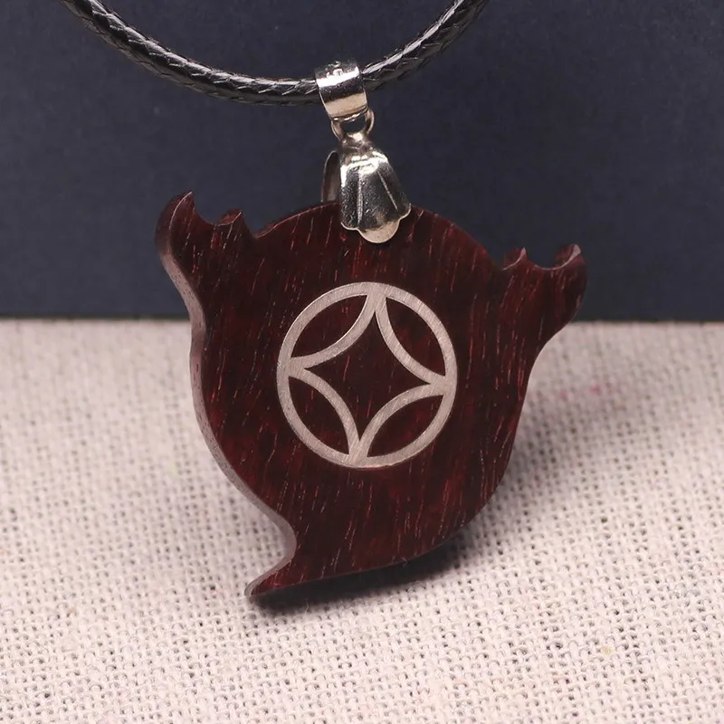 

Small Leaf Red Sandalwood Inlaid with Silver Pendant Red Sandalwood Inlaid with Money Crab Chain Necklace National Style Wood