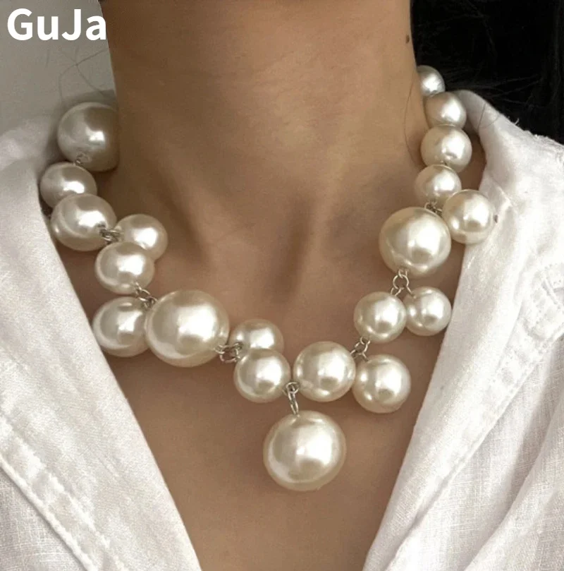 2023 인기 트렌드! 흰색 큰 모조 진주 목걸이로 여성들을 홀리게 하는 새로운 액세서리, 소녀 선물 2023 인기 트렌드! 흰색 큰 모조 진주 목걸이로 여성들을 홀리게 하는 새로운 액세서리, 소녀 선물
