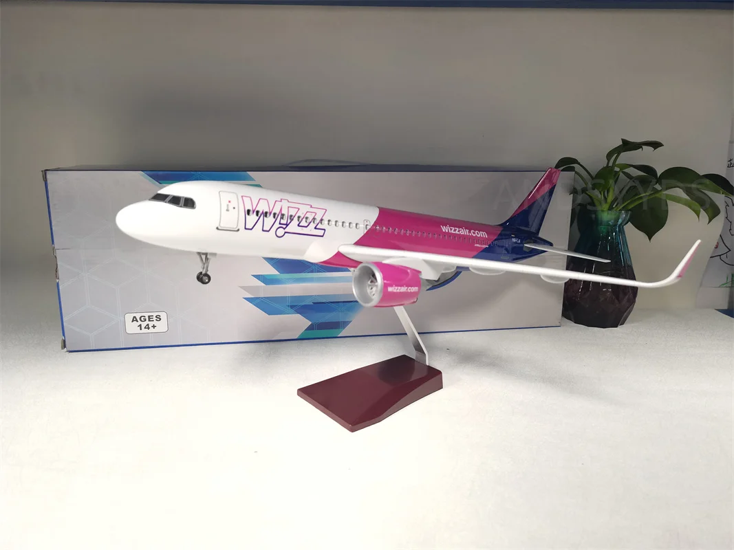 320 Aircraft A320 NEO Wizz Air Airlines Light Model 1/80 Scale 47cm with Landing Gear and Lights Resin Die-cast