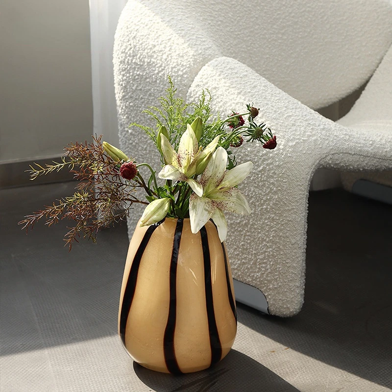 

Black and white zebra patterned small mouth pear shaped glass flower inset soft decoration home living room vase