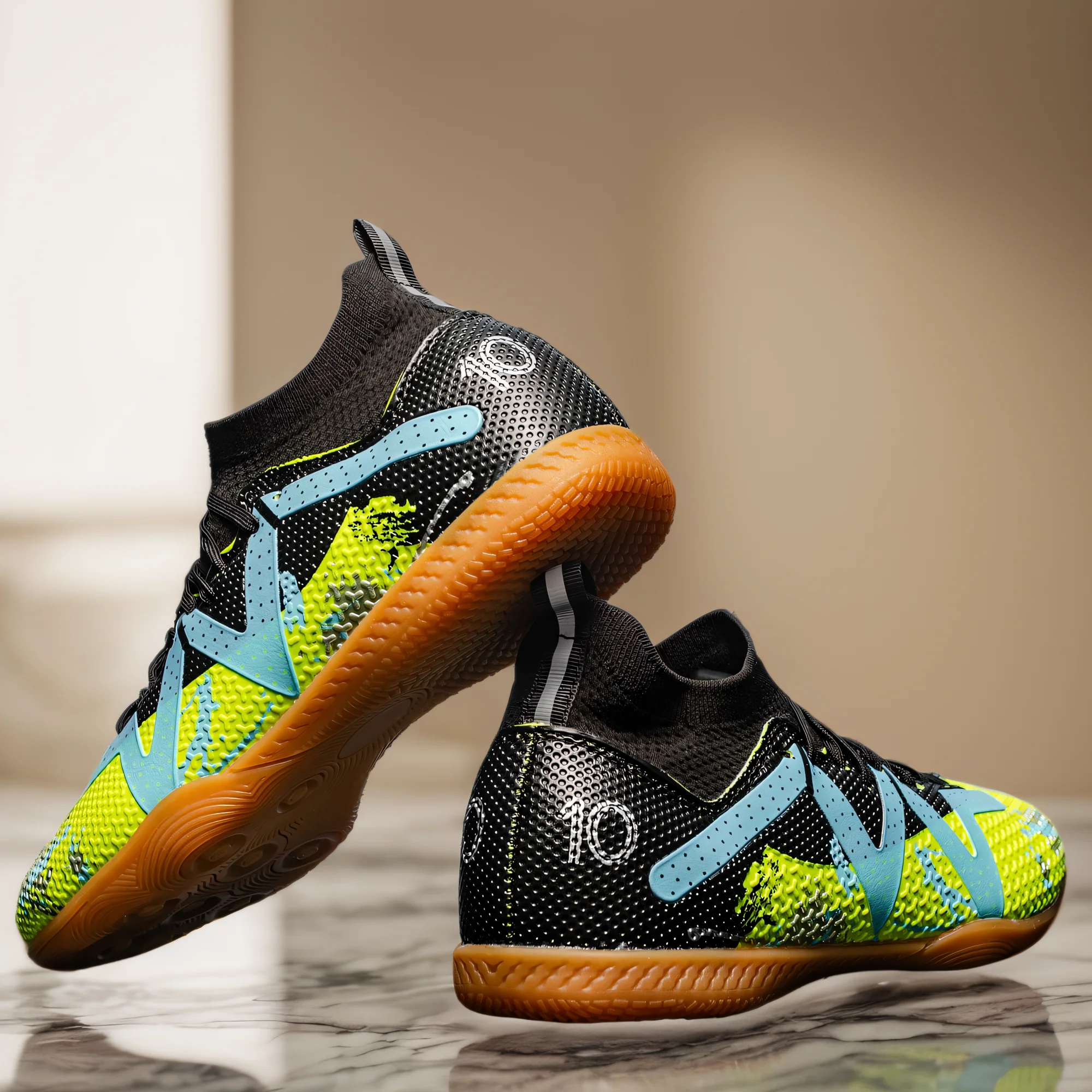 High-top soccer shoes indoor five-a-side training men women slip-resistant wear-resistant sneakers