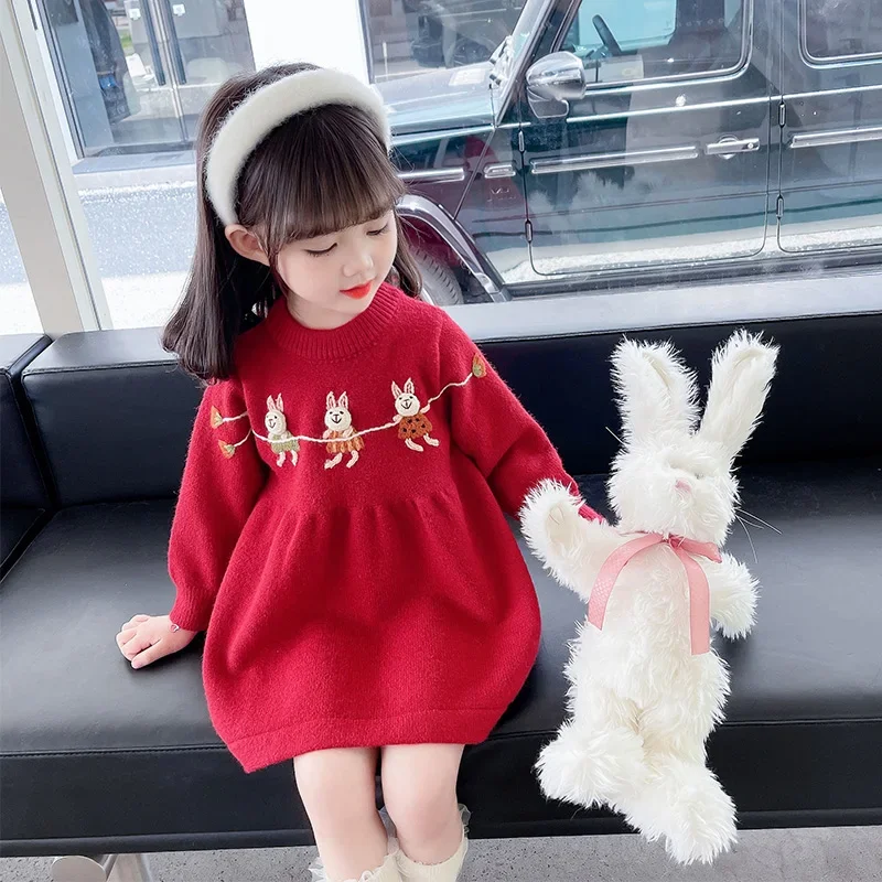 

Осень-зима 2023, длинные свитера для девочек, детский вязаный свитер, детская одежда с мультяшным Кроликом, красная Новогодняя одежда для малышей