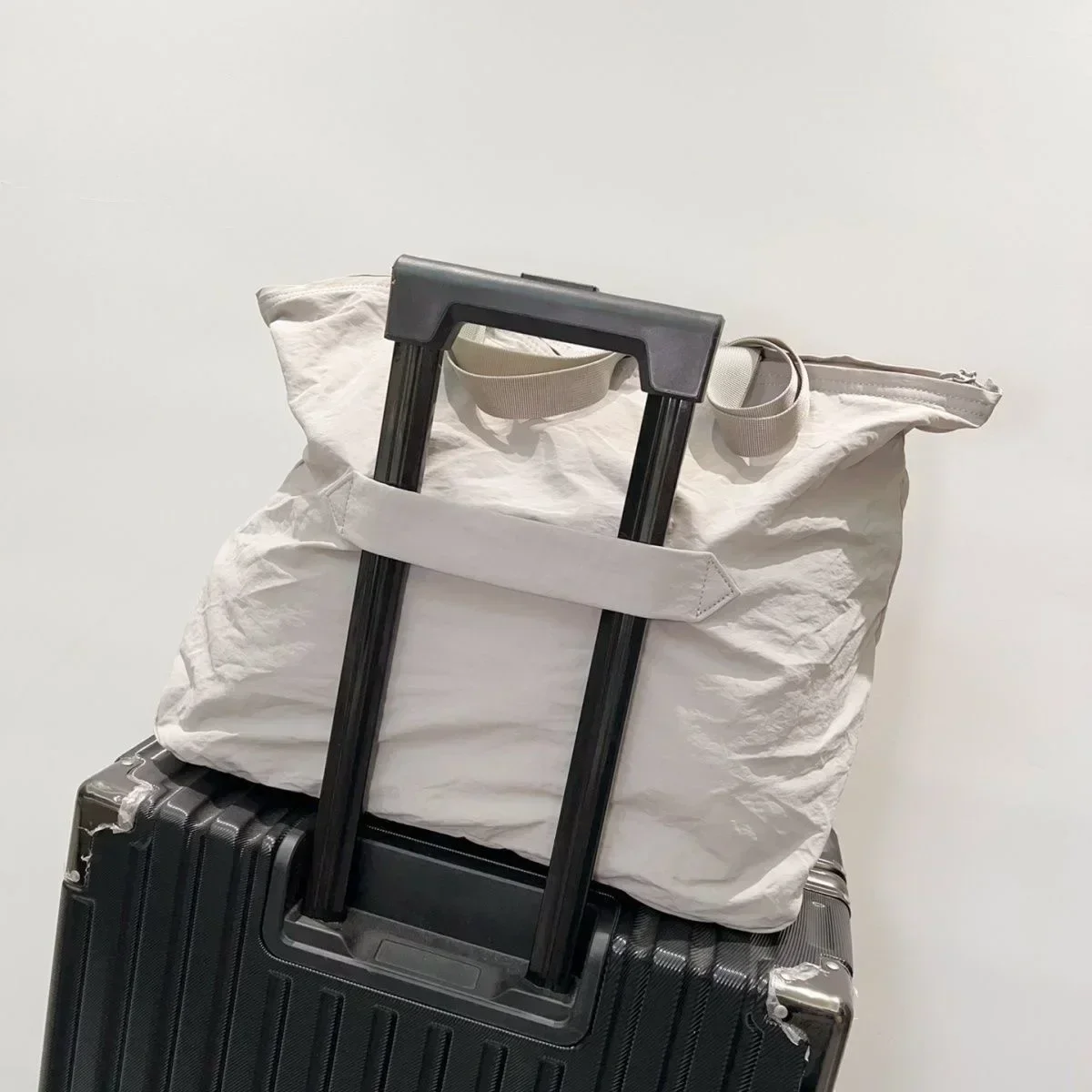 Рисунок 3 - LuluLogo 30L дорожные сумки через плечо