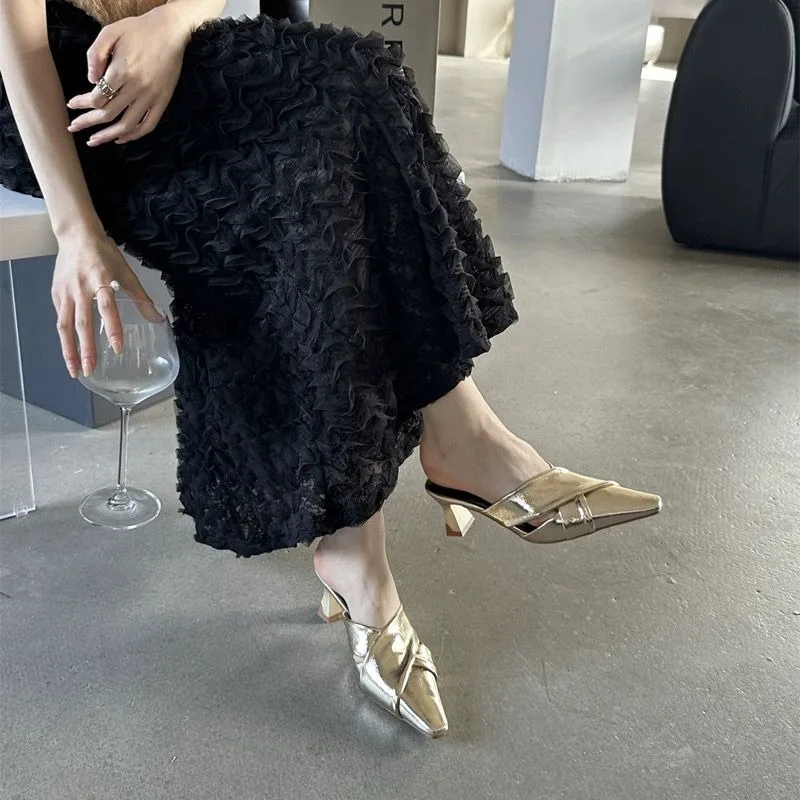 

2024 Spring and Summer New Rhinestone Pointed Flat Slippers Female Summer Wear Baotou Half Drag Mueller Shoes Female Slippers