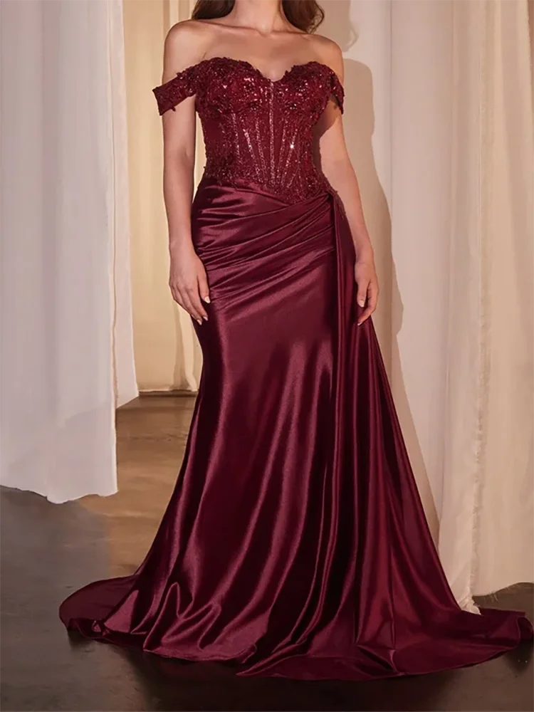 فساتين سهرة رسمية مثيرة باللون الكحلي الداكن بفتحة جانبية عالية، بتصميم قلب مطرز بالدانتيل، بدون أكتاف، بكورسيه، موديل 2026 قابل للتخصيص