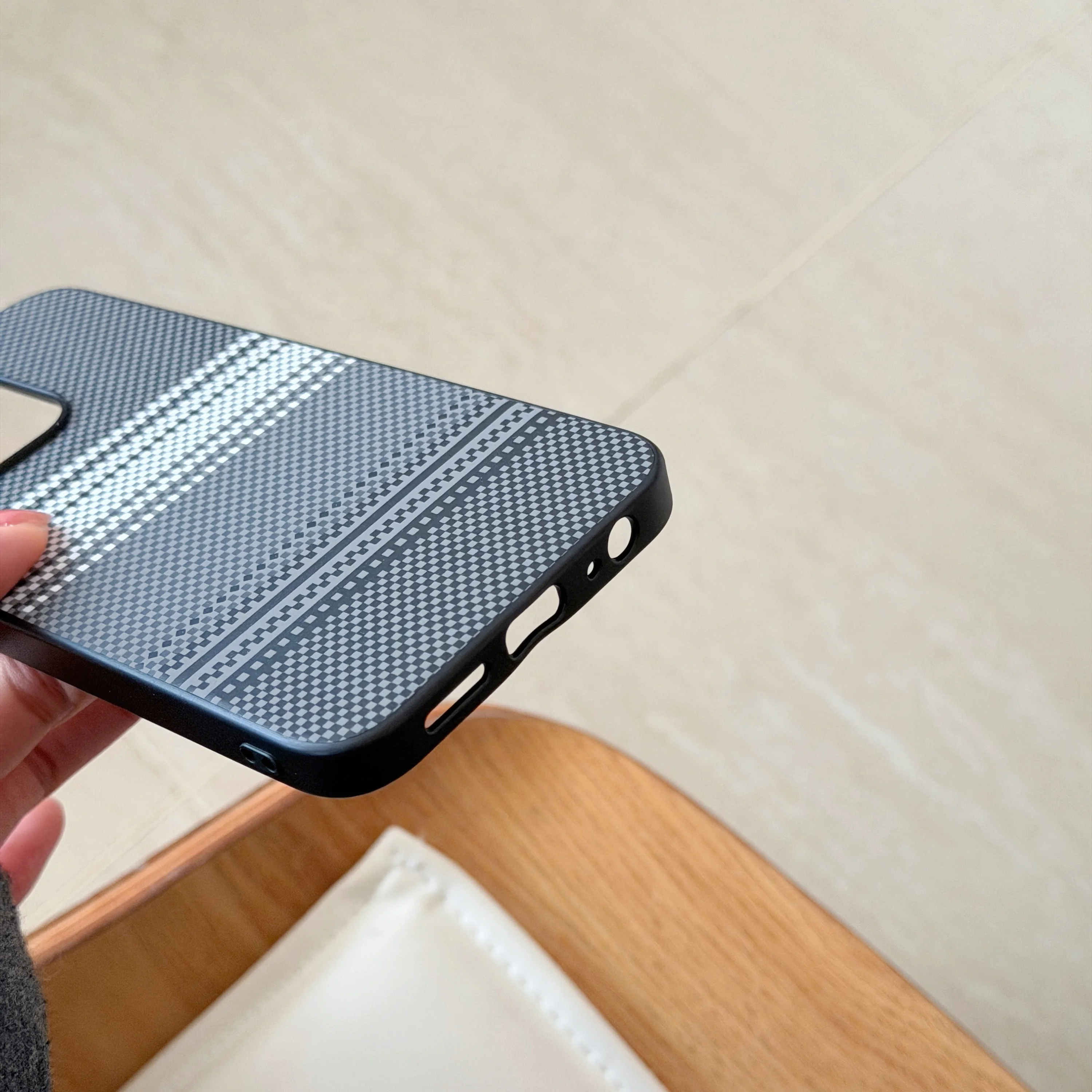 Contrasting Fiber Pattern Shockproof Mobile Phone Case Cover