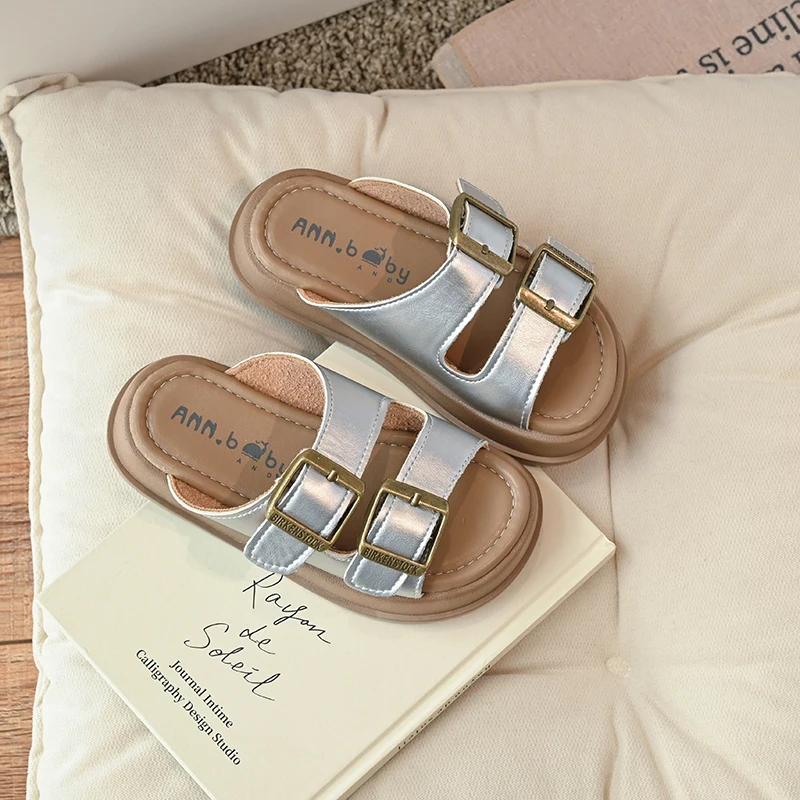 2024 Summer New Children Slippers for Girls Fashionable Comfortable Soft Sole Korean Style Versatile Anti-slippery Beach Shoes 3