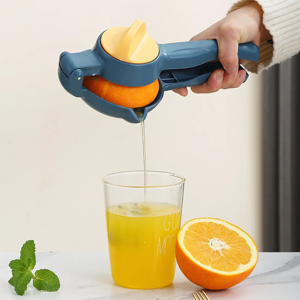 

Manual Press Lemon Squeezer Small Portable Fruit Sludge Juice Separator Portable Practical Kitchen Tools Mini Blender