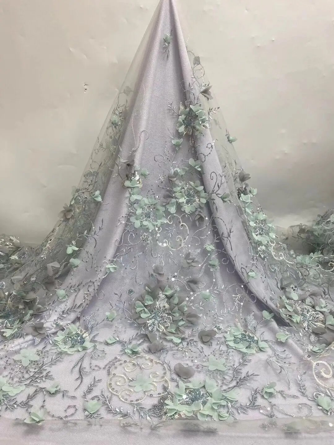 

Nigerian Lace Fabric ZH-12082811 High Quality Lace With Sequins and beads African Embroidery Tulle Lace Fabric French Lace