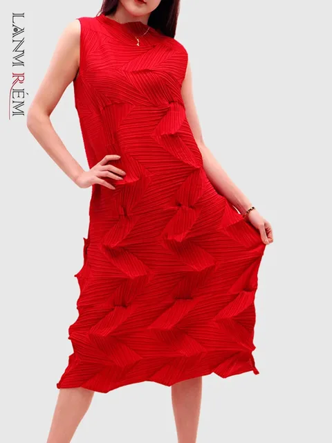 LANMREM Sleeveless Pleated Dress For Women 2025 Summer New Turtleneck Solid Color Fashion Style Elegant Fold Dresses 2DM1052