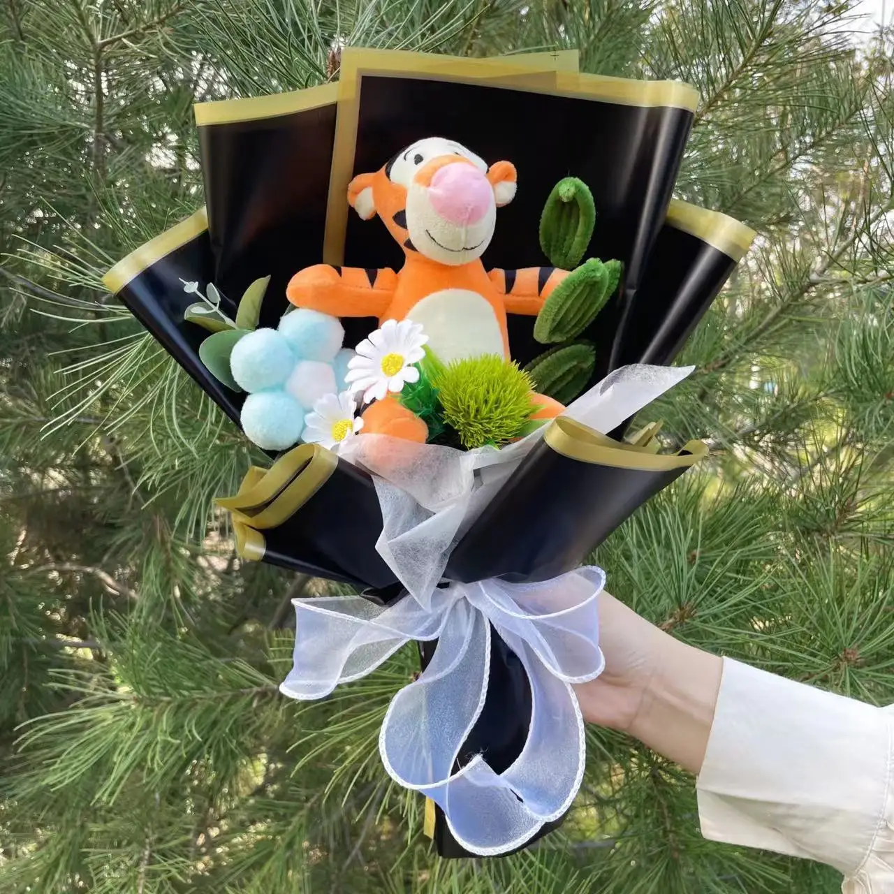 Cartoon Winnie the Pooh Plush Doll Toy Handmade Flower Bouquet Wedding Valentine's Day Christmas Graduation Gifts 6