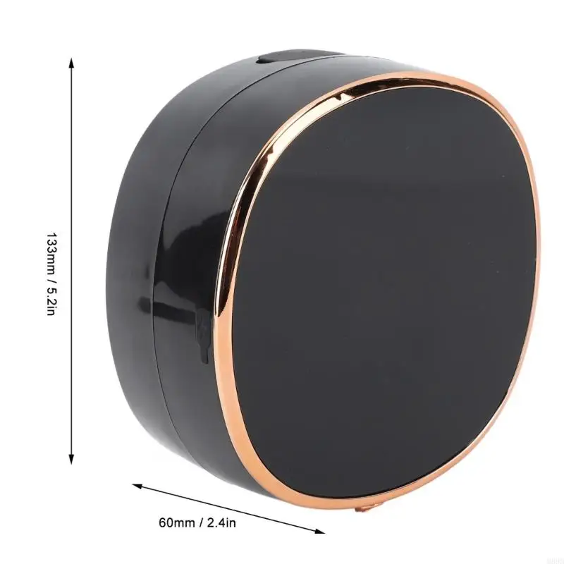 Gros plan sur le port de charge USB du distributeur de savon automatique mural rechargeable 500ml.