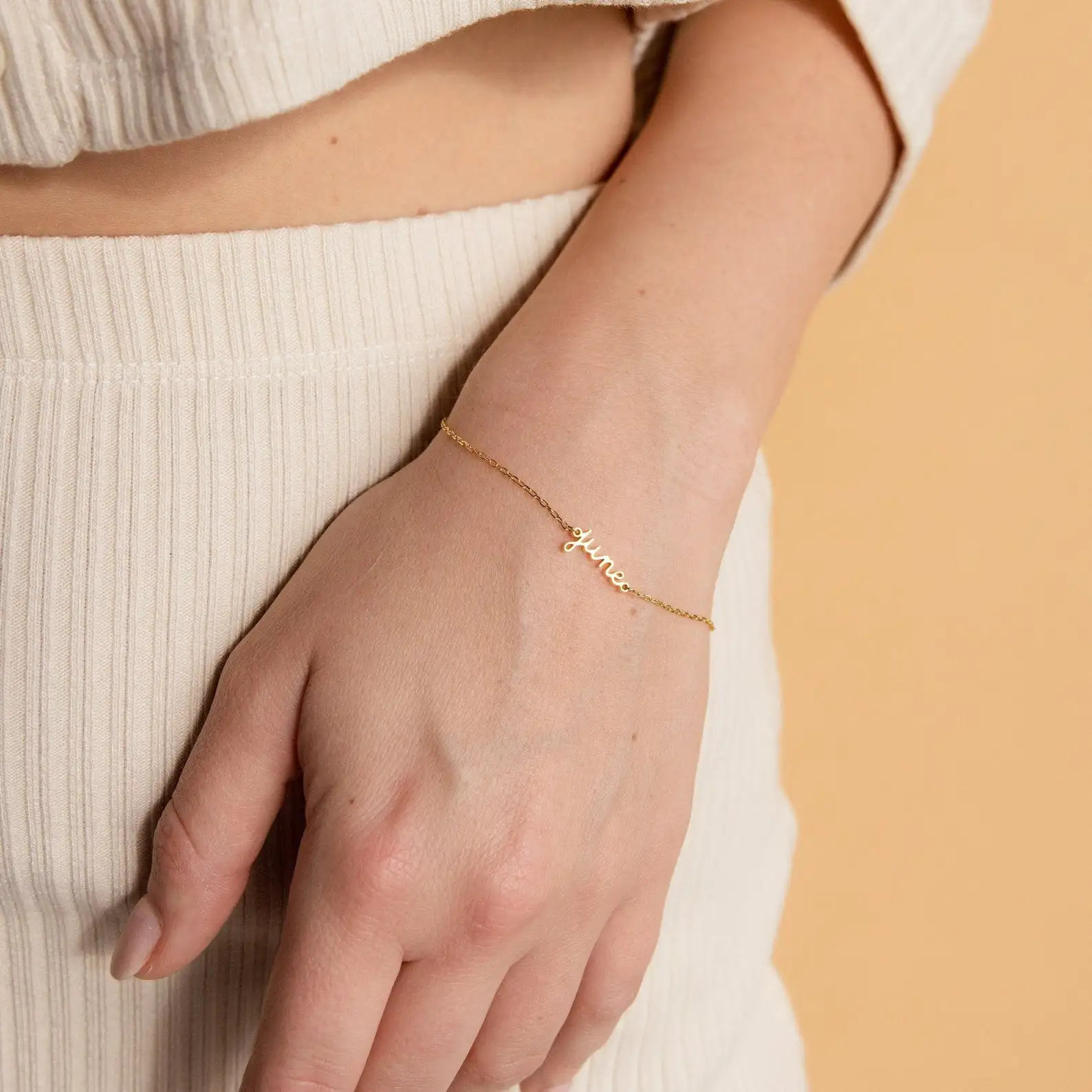 Personalized Dainty Tiny Name Bracelet Minimalist Custom Small Text Names Bracelet Gold Color Nameplated Jewelry Gift for Women