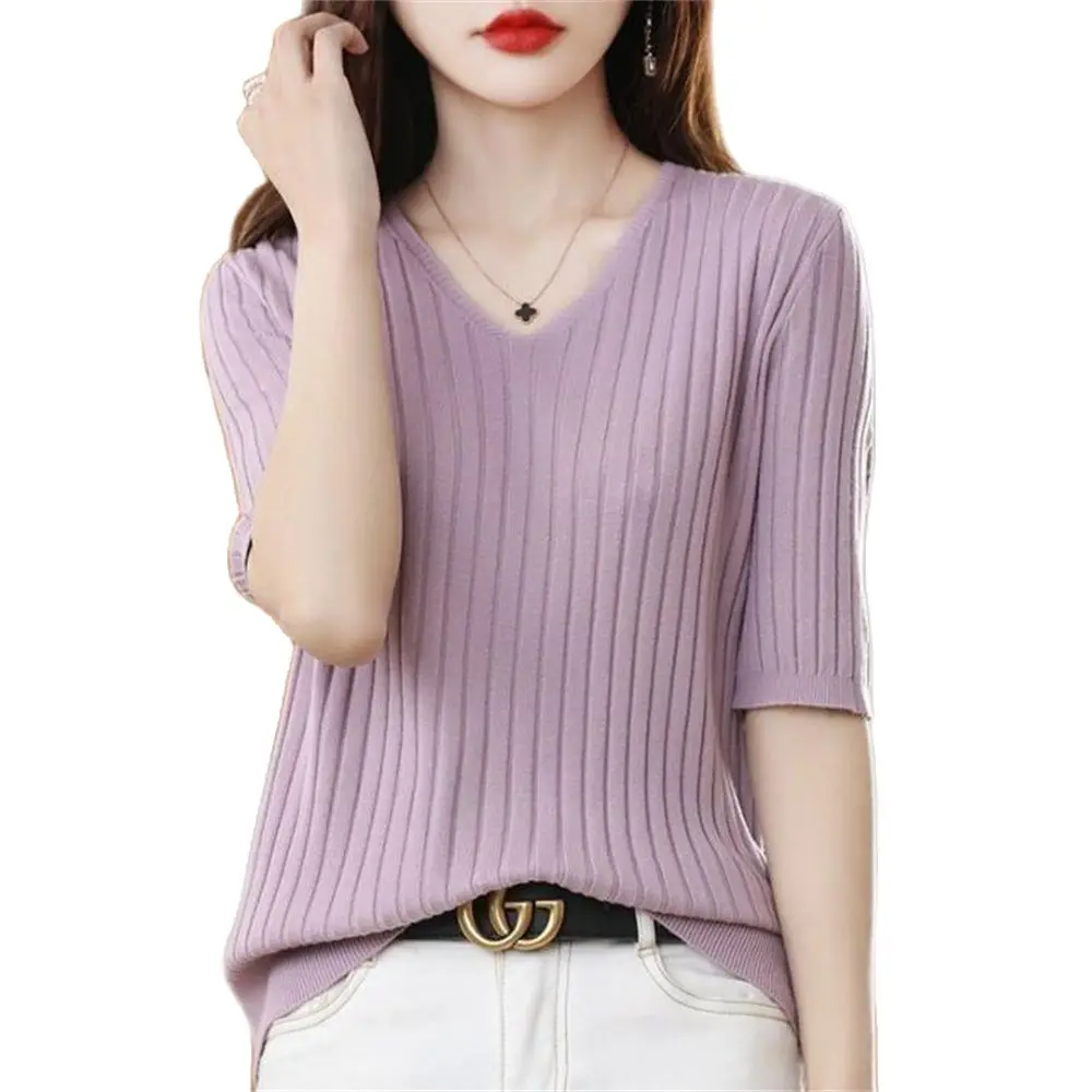 

Женская приталенная трикотажная рубашка в полоску с коротким рукавом и V-образным вырезом, модные пуловеры в Корейском стиле, тонкие трикотажные топы, рубашки 2024