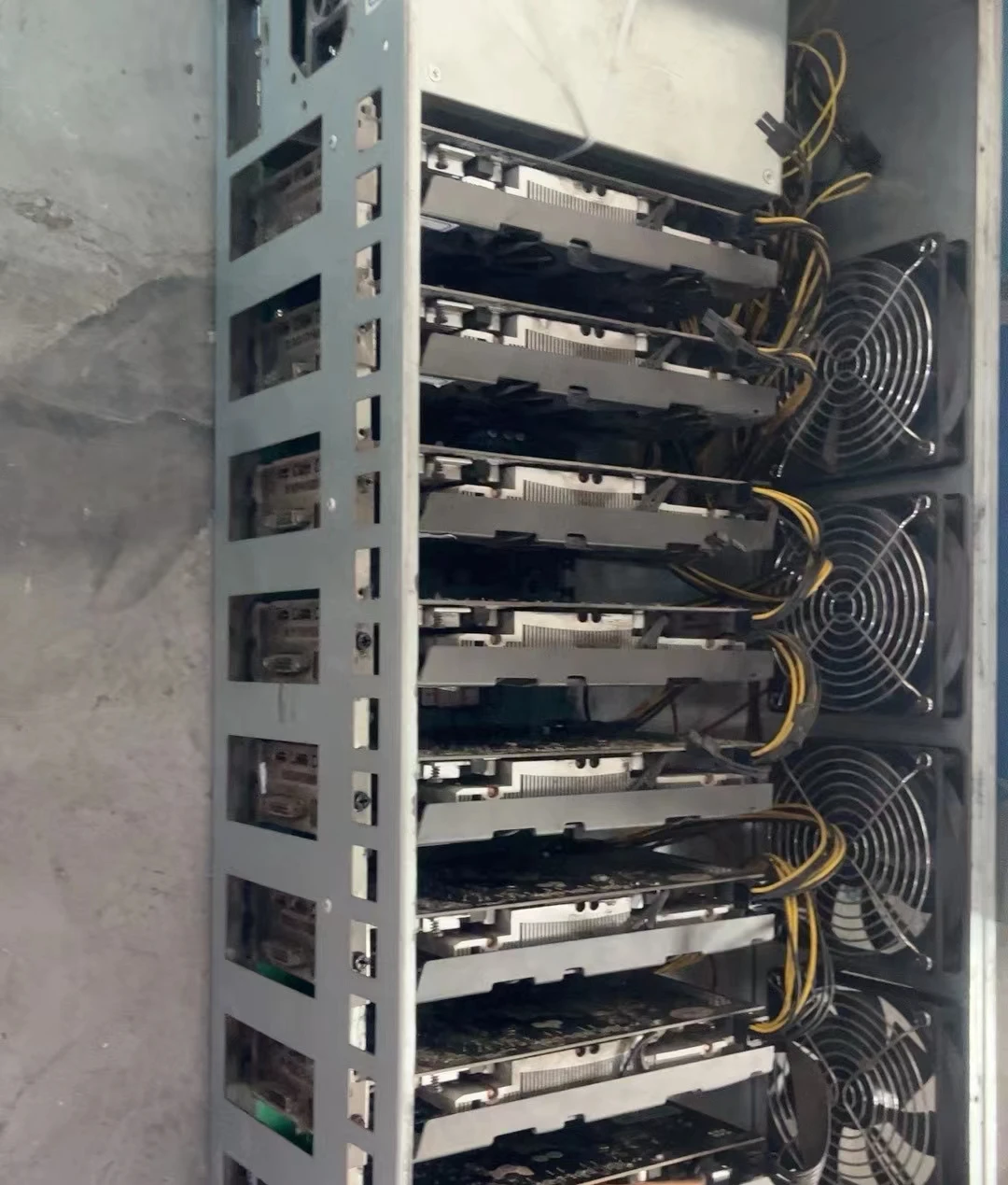RTX 588 8G 230 +, 브랜드 없음, 하나의 플랫폼 및 하나의 전원 공급 장치에 8 개의 카드 포함, 오프라인 거래 만 허용