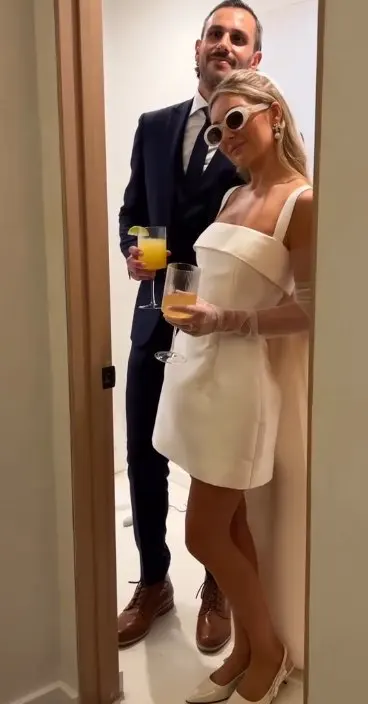 DREAM Customized Simple Straps Square Collar Satin Short Wedding Dress Backless Mini Above Knee Bridal Detachable Bow Gown 2025 photo review