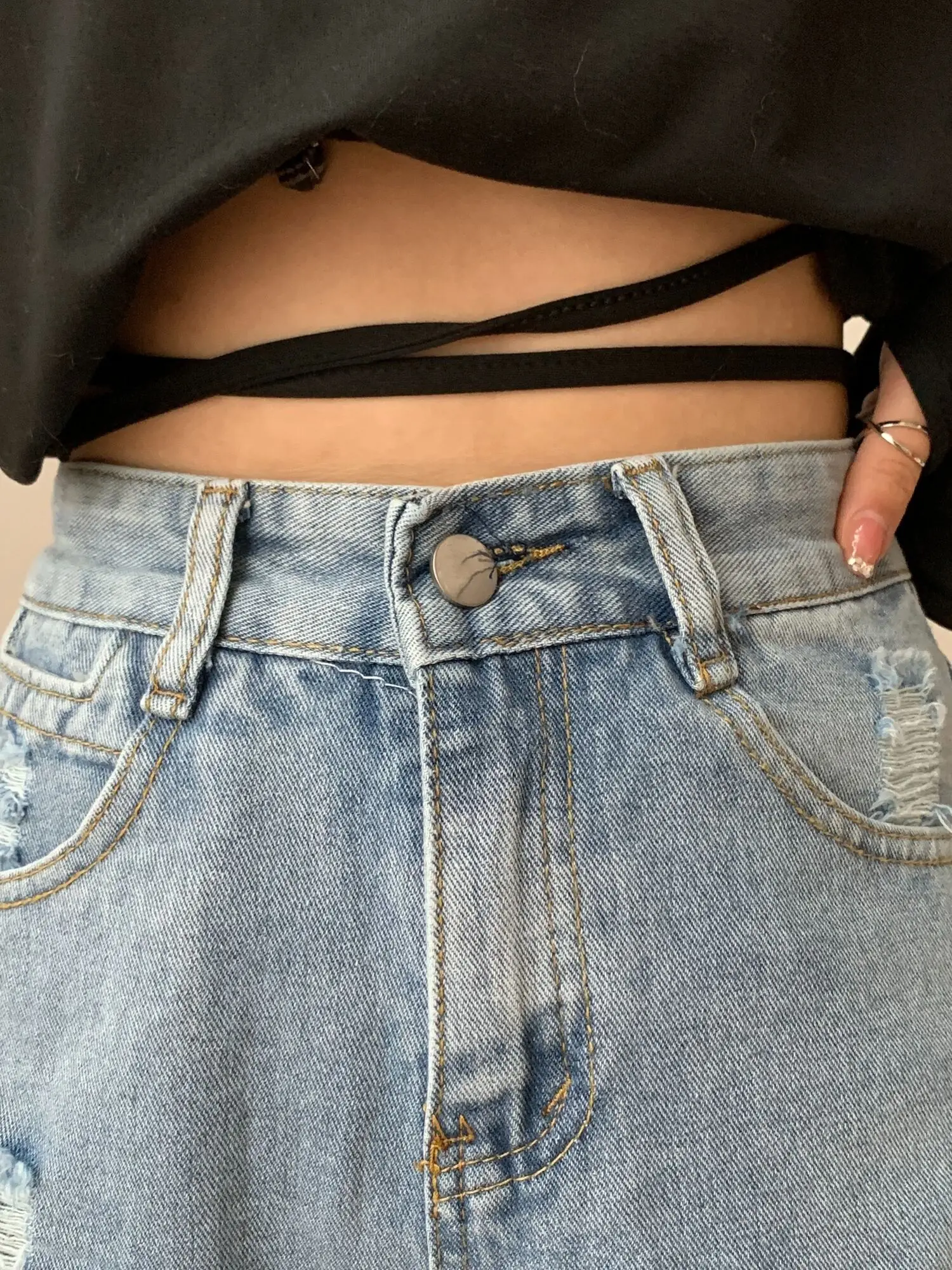 High Waisted Distressed Denim Shorts For Women's Jeans Shorts Summer New Small And Loose Fit, Slimming A-line Ruffled Edges