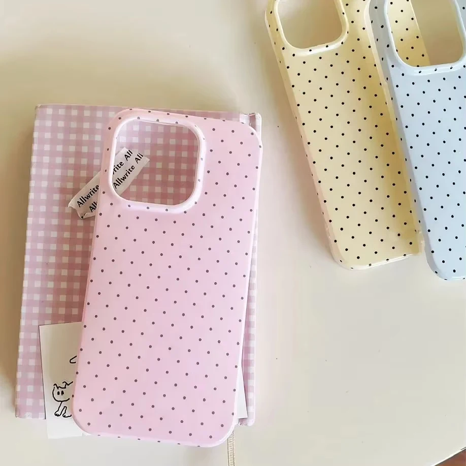 Chic Polka Dot Phone Case - Stylish Protective Cover