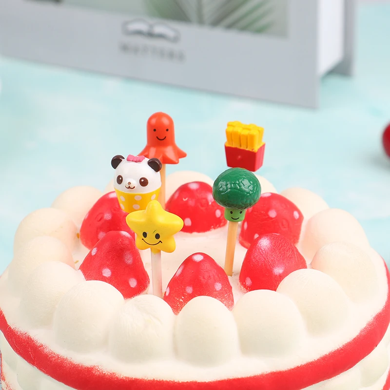 

5Pcs Random Animal Fruit Fork Food Grade Plastic Cartoon Cake Fruit Toothpick Bento Lunch Bento Accessories Party Decoration