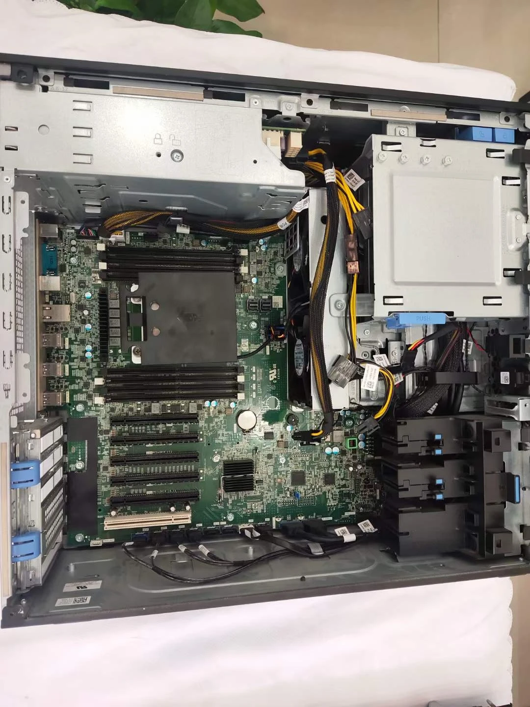 

Материнская плата для DELL Precision T5820 0X8DXD 0TVW7J 002KVM C422 LGA-2066