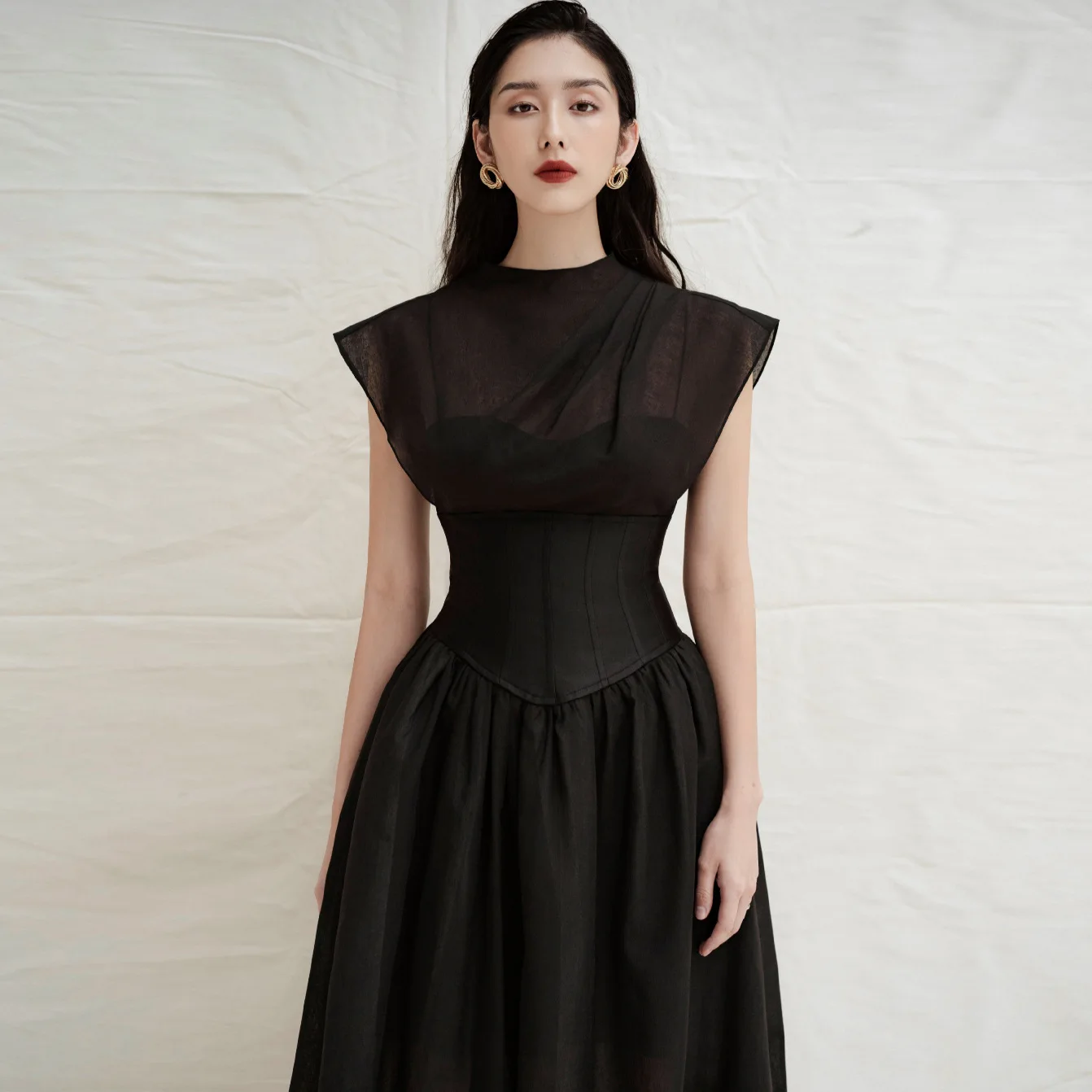 

Pleated High Waisted Slimming Black Summer Dress 2024 Women Solid Sexy Folds Patchwork Sleeveless Midi Dress Office Lady G208