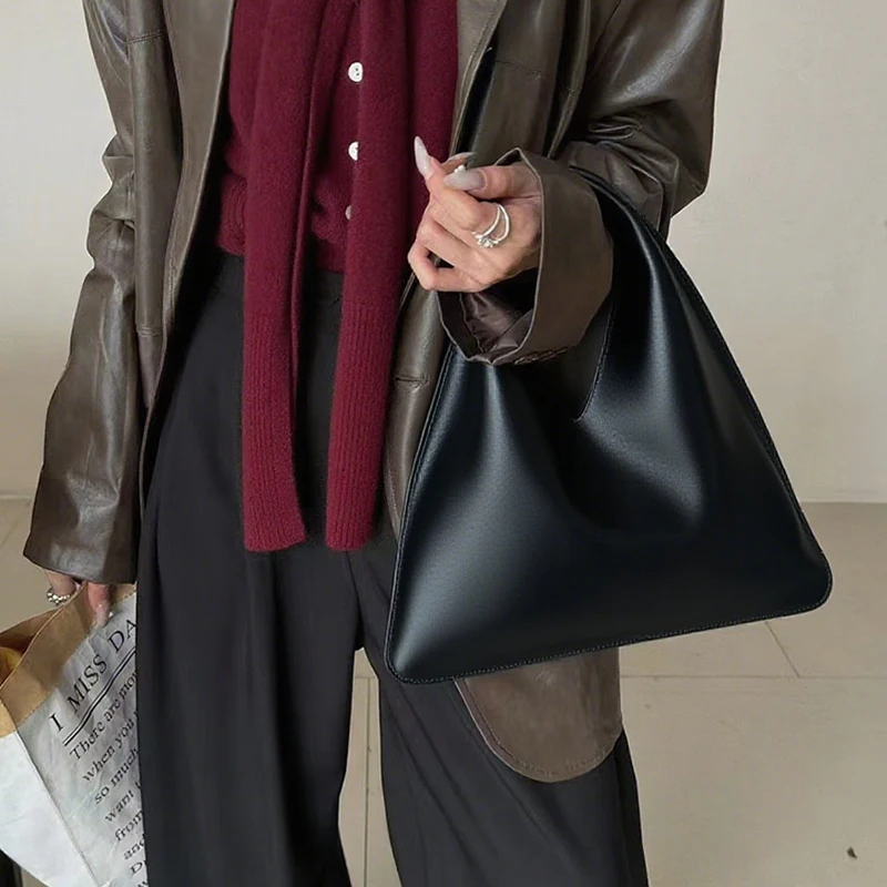 Ladies Designer New Soft PU Leather Dumpling Bag Fashion Leisure Versatile Handbag Armpit Underarm Shoulder Bag