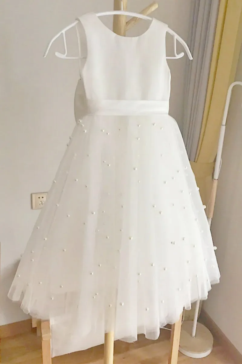

White Flower Girl Dress Elegant Tulle Features With Crew Neck Pearls V-back Sleeveless For Wedding Birthday First Communion Gown