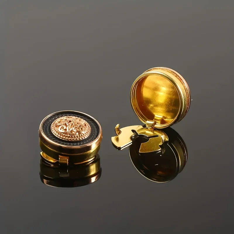 2 Stück Retro Hemdknopf-Abdeckungen Metall-Manschettenknöpfe Modische Kleidungsdekoration Knöpfe Anzug-Accessoires Weihnachts- und Feiertagsgeschenke