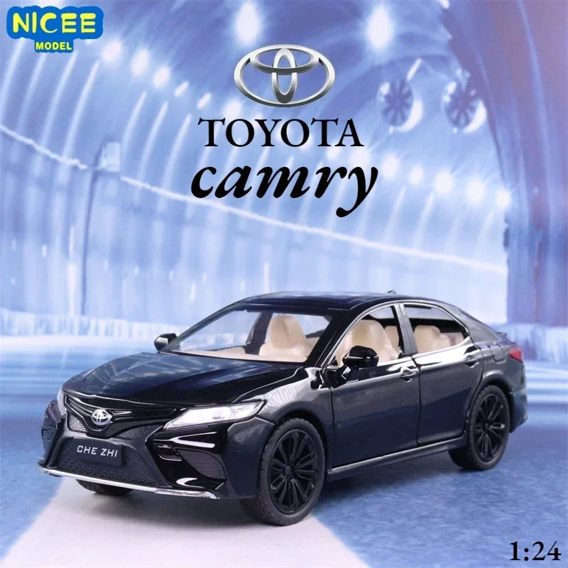 1:24 Toyota Camry High Simulation Diecast Metal Alloy Model car Sound Light Pull Back Collection Kids Toy Gifts A165