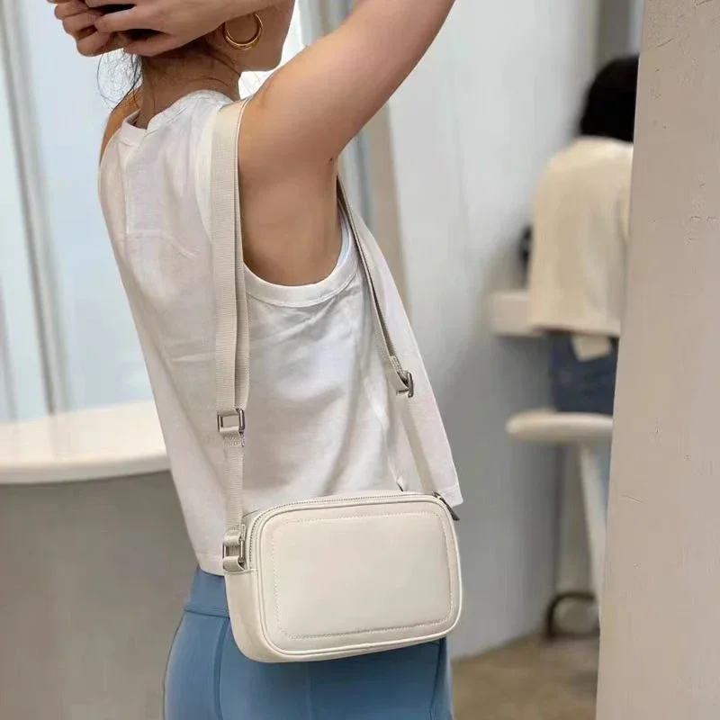 2L Belt Bag Fashion Casual Women Diagonal Bag Metal Word On The Move Travel Crossbody Camera Bag Unisex Outdoor Sport Pack