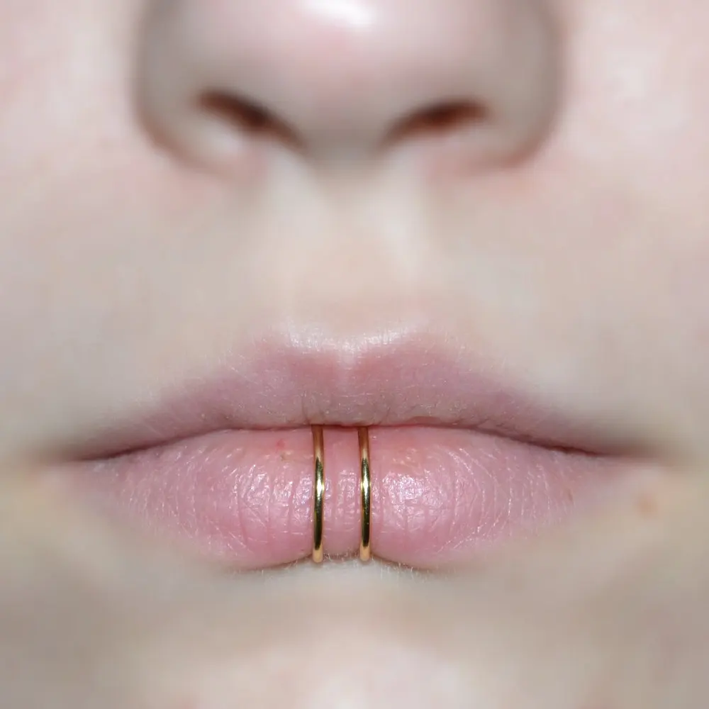 Anneaux Punk à lèvres en acier titane, Clip de manchette, faux Labret Piercing oreille nez cerceaux unisexe femmes Septum faux bijoux de corps 2 pièces