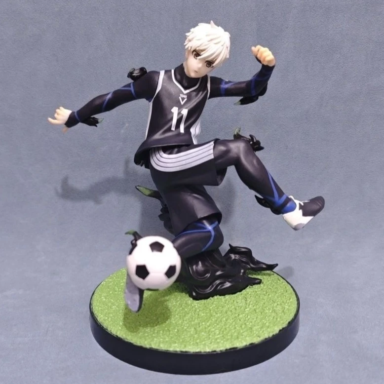 thumbnail image 1 of Figura de Blue Lock Nagi Seishiro Figura de anime Fútbol Isagi Yoichi Figuras de acción Estatua Modelo de PVC Colección Juguete Regalos de cumpleaños, 1 of 5