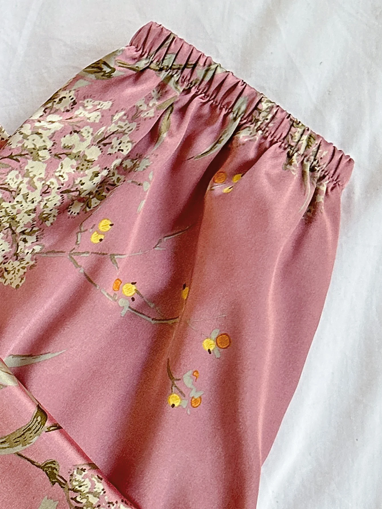 Fashion Cherry Print Women Pajamas Set Elegant Top and Shorts Sleepwear Casual and Comfortable Loungewear for Daily Comfort 4