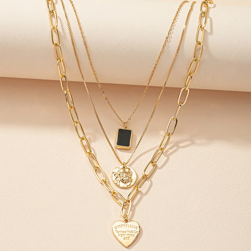 

Women's Layered Necklaces Love Heart Necklaces Black Square Fashion Clavicular Chains