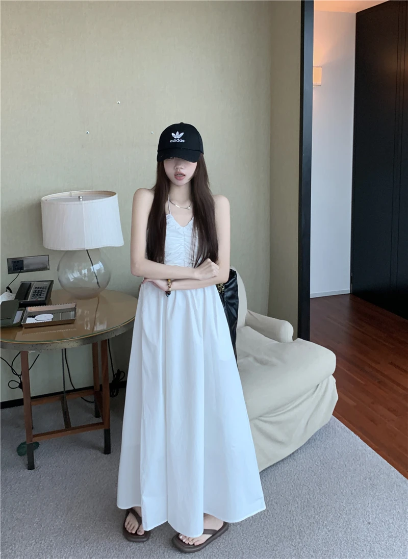 

2024 Summer New Halter Halter Strap Spice Pleated French Tea Break Halter Dress Long Skirt Female