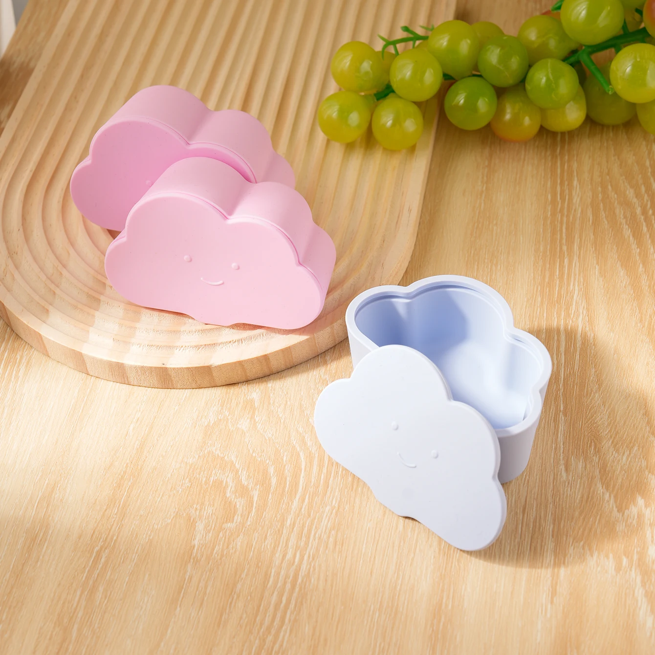 1PCS Silicone Baby Tableware Bpa Free Cloud Shape Baby Snack Box Eating Training Food Storage Smile Face Meal Tray baby food storage containers portable food storage box