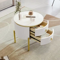 Table d'appoint avec tiroirs, surface à texture marbre, pieds et poignées en métal doré, design réglable, table d'appoint multifonctionnelle, mobilier moderne pour salon, chambre, bureau, appartement, décoration intérieure, 55 x 55 x 62 cm 2
