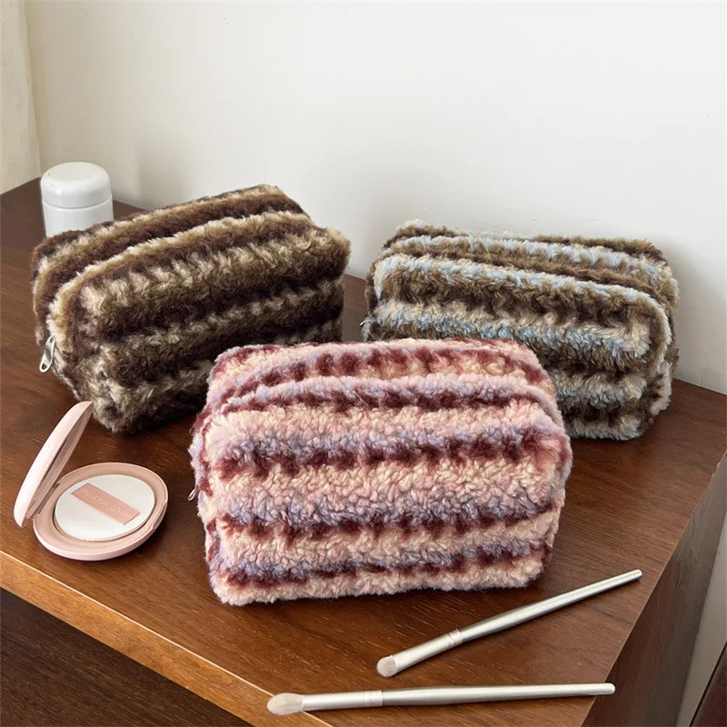 Autumn/Winter Plush Makeup Bag Soft Cosmetic Storage Bag Portable Thick Striped Organizer Retro-Inspired Design Clutch Pouch