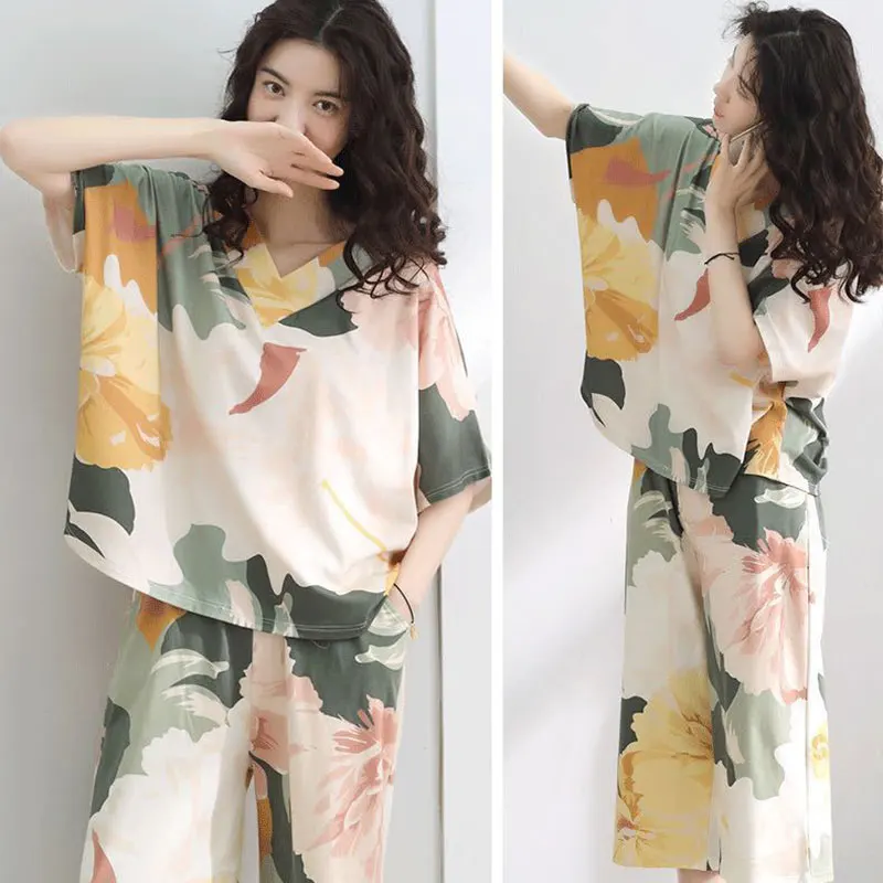 Elegant Fashion Harajuku Slim Fit Female Clothes Sets Loose Casual All Match Short Sleeve Tshirts Cropped Pants Two Piece Set