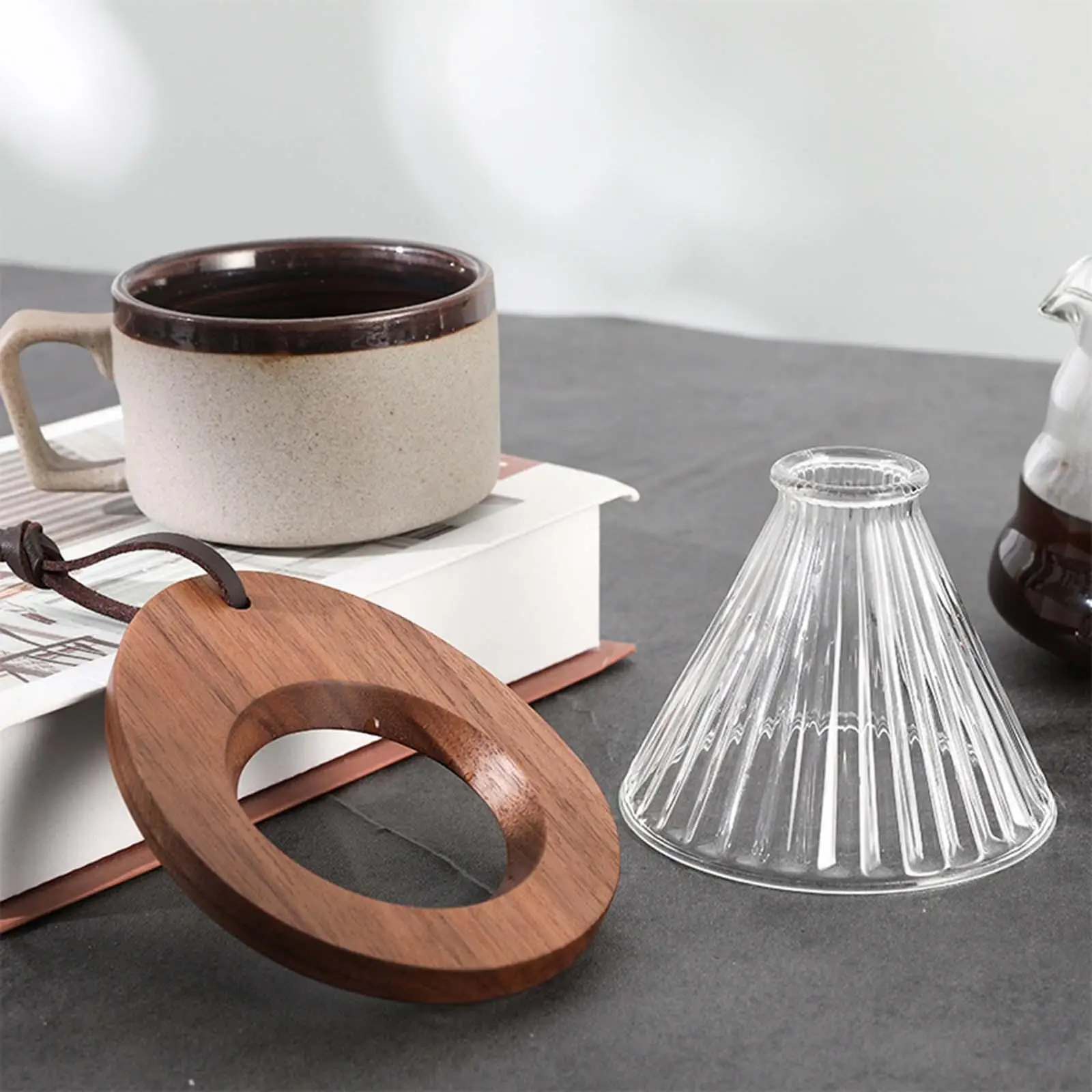

Деревянный держатель для чашки с фильтром для кофе