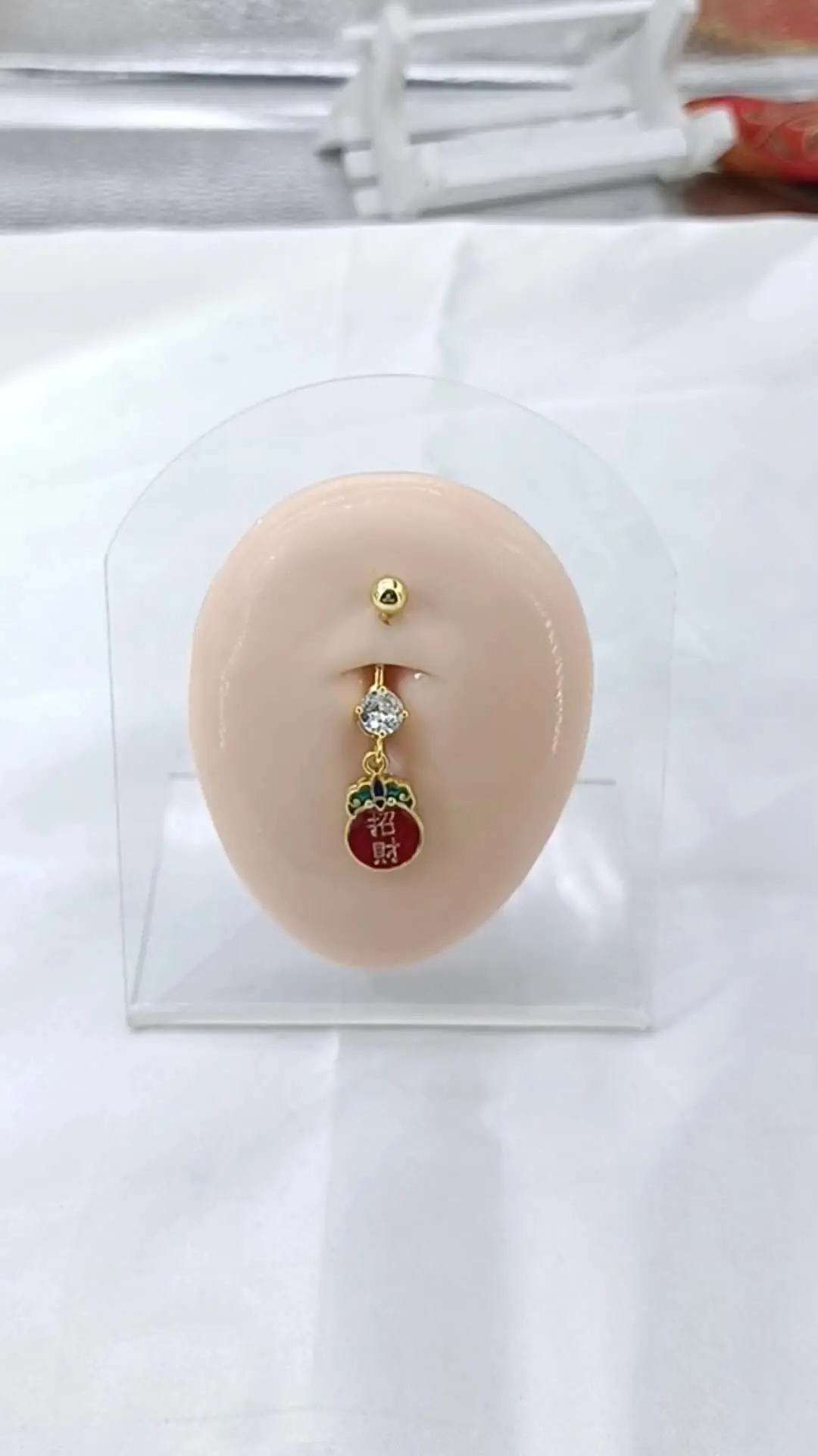 Золотопокрытое кольцо для пупка G23titan