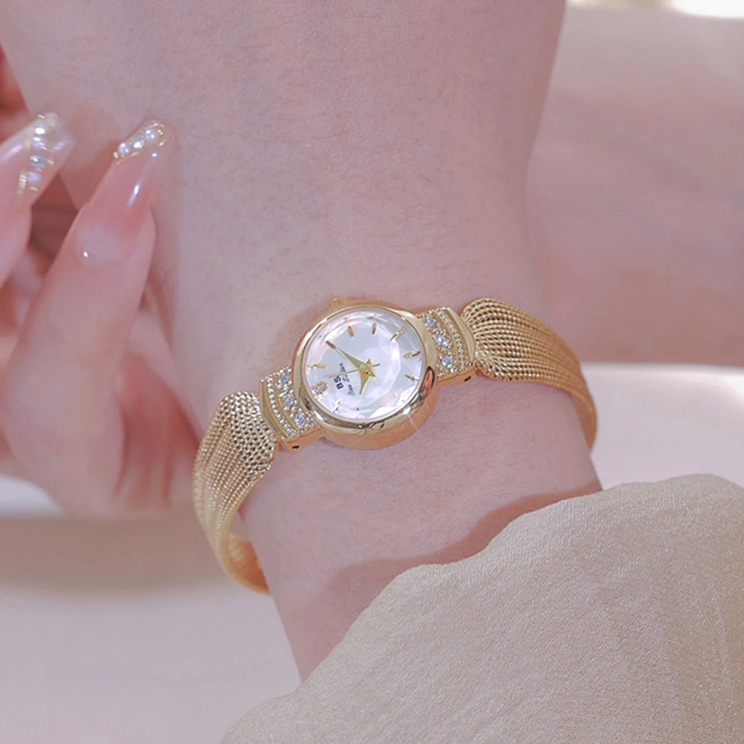 Top Brand Watches For Women Diamond Golden Quartz New Women's Gold Watch Fashion Dress Lady Female Small Wristwatch Gifts 3