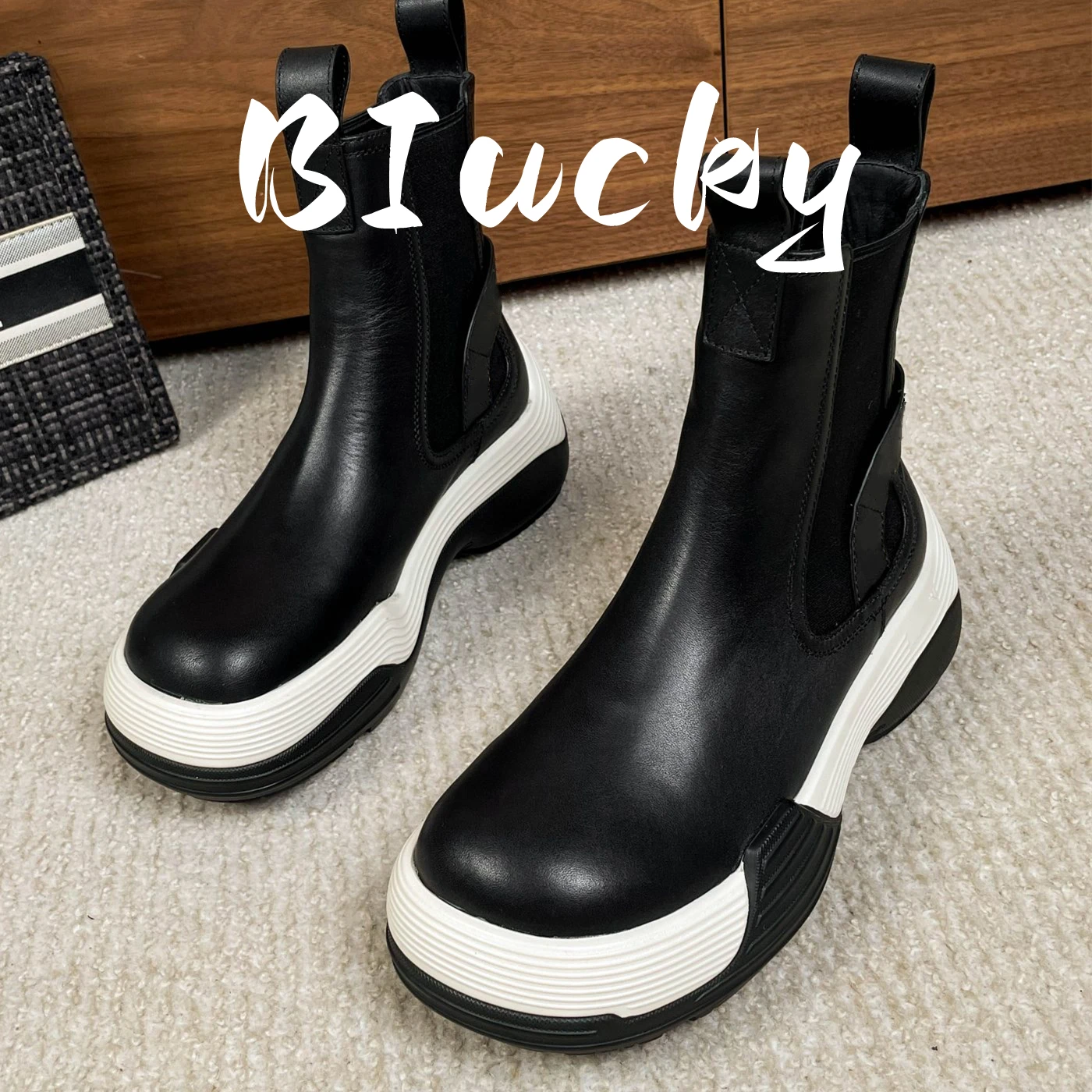 

Winter New Women's short boots Women's Boots Trendy and fashionable Casual Versatile Daily wear
