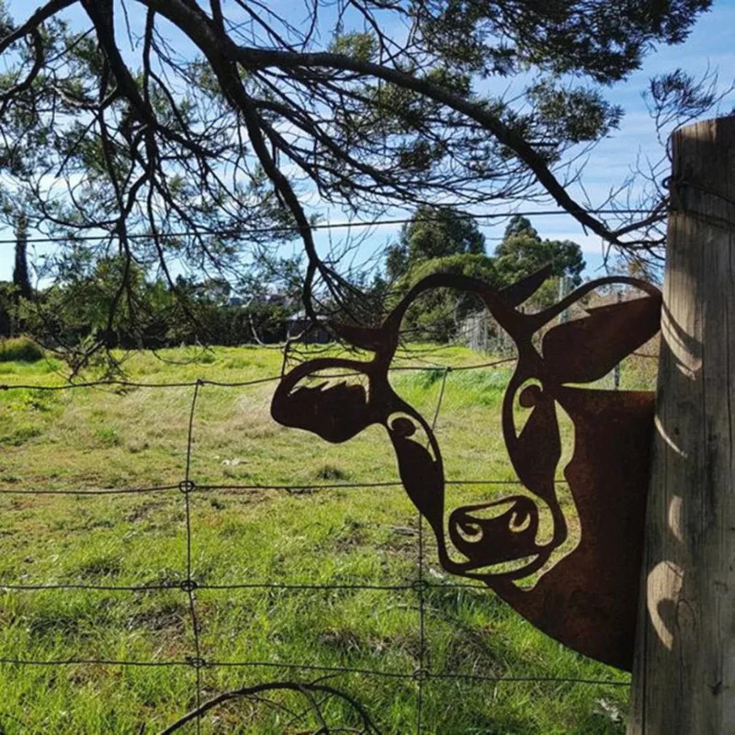 Metal Peeping Cow Outdoor Garden Ornaments Art Farm Yard Wall Tree Pendant Cattle sheep Decoration Garden Statues Sculptures