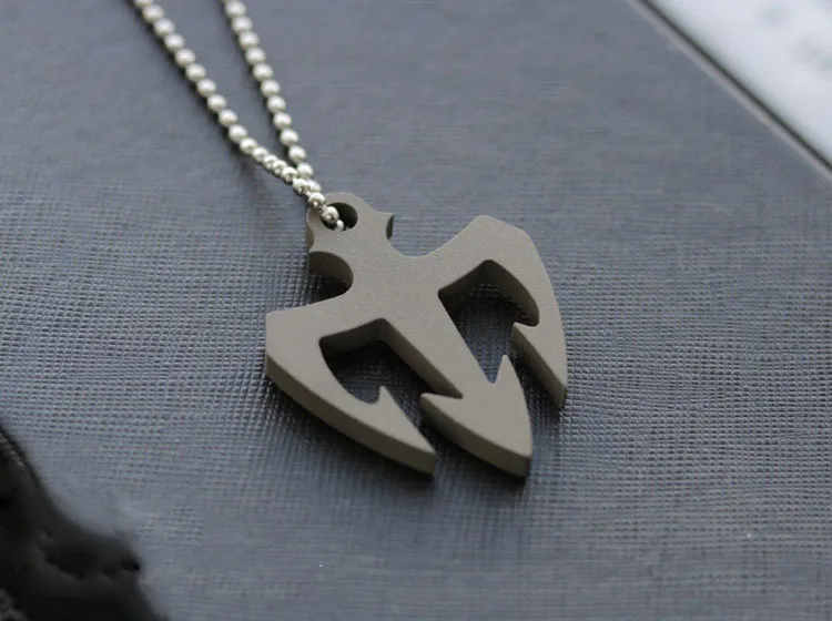 

Titanium alloy trident necklace men and women pendant simple personality DIY jewelry keychain pendant